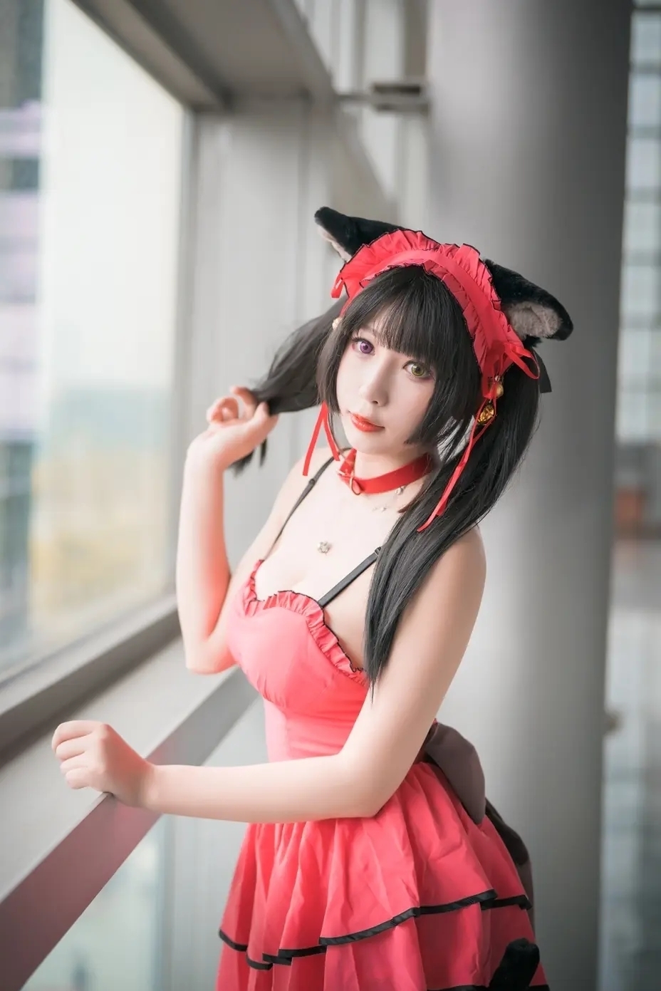 w黑米粥w的《猫cosplay》的美容心得与时尚态度，白里透红的肌肤秘诀