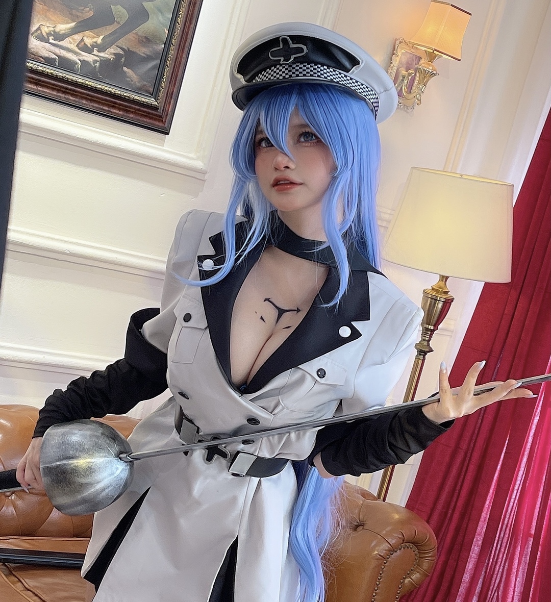 Azami《087 Esdeath》勇敢的心灵之旅：从玩具剑鞘到古典剑的象征之路！