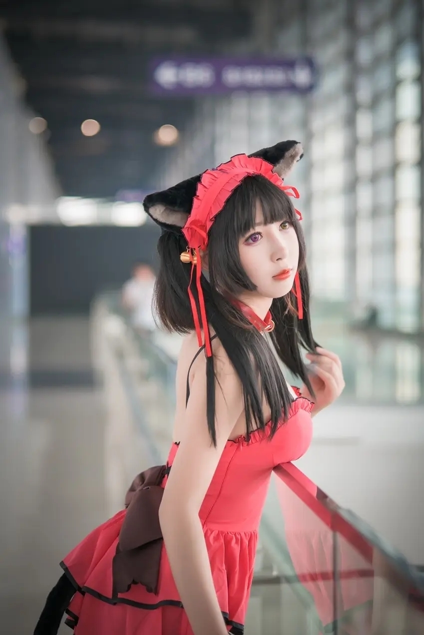 w黑米粥w的《猫cosplay》的美容心得与时尚态度，白里透红的肌肤秘诀