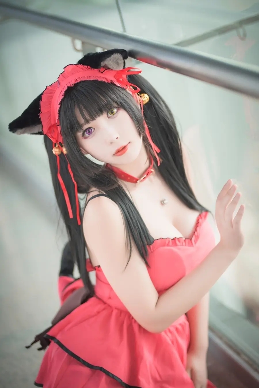 w黑米粥w的《猫cosplay》的美容心得与时尚态度，白里透红的肌肤秘诀