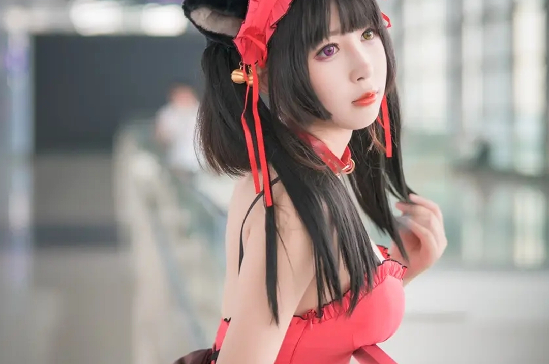 w黑米粥w的《猫cosplay》的美容心得与时尚态度，白里透红的肌肤秘诀