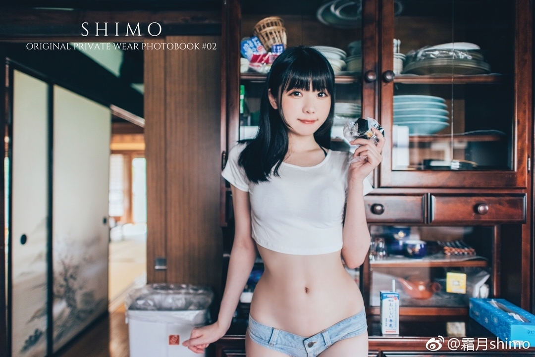 霜月Shimo新作《水手服》引爆时尚界，海军风格再次登上潮流巅峰